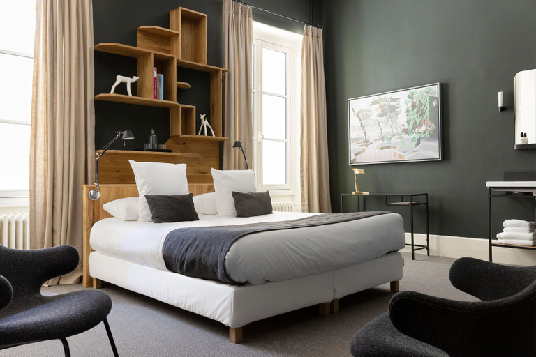 Bedroom 2, Château De La Resle - membre Design Hotels, Yonne