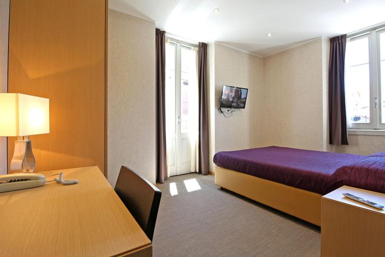 Bedroom 4, Hotel Helvetia, Como
