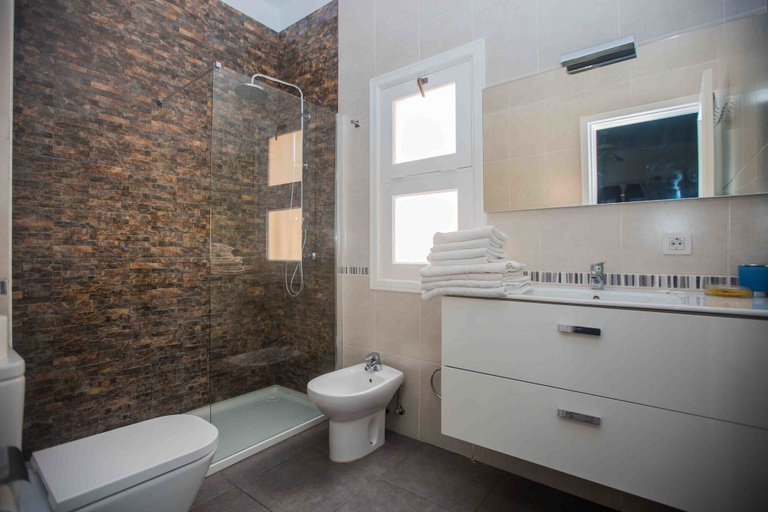 Bathroom 5, Yucca Park Aparthotel, Santa Cruz de Tenerife