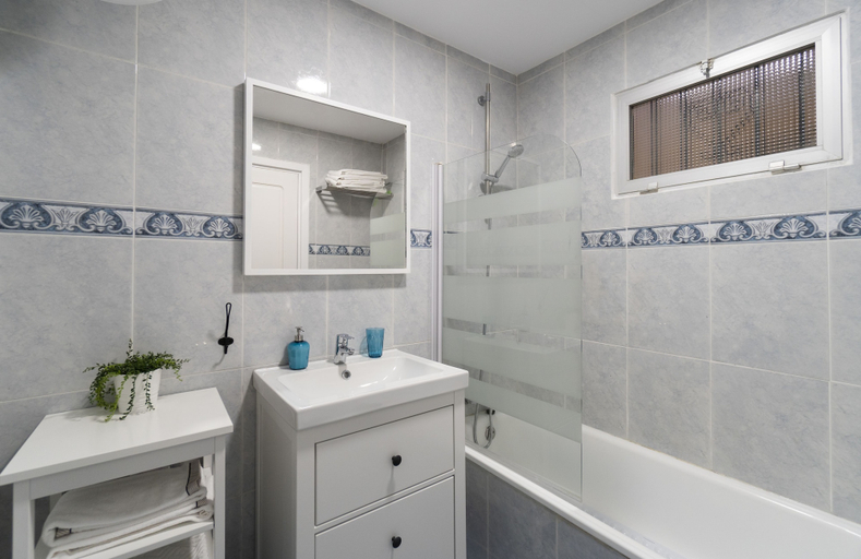 Bathroom 4, Minerva Suites by Kaarina, Málaga