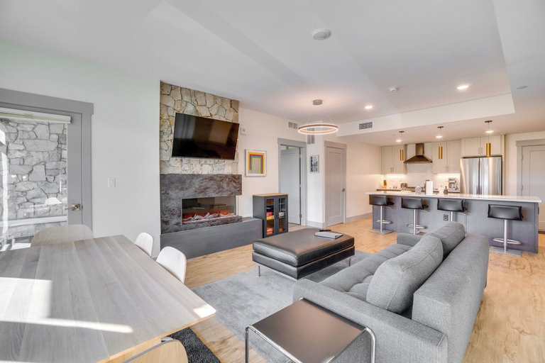 Others 1, Modern Winter Park Condo with Community Hot Tub!, Grand
