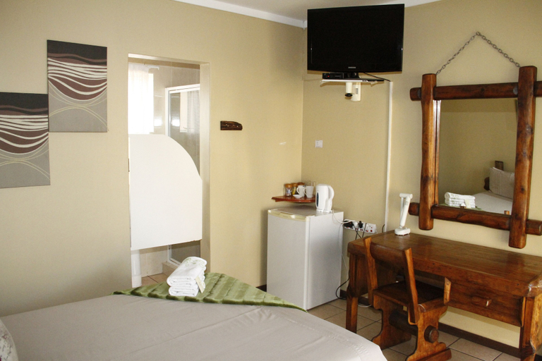 Bedroom 3, Kalahari Guest House, Nkangala
