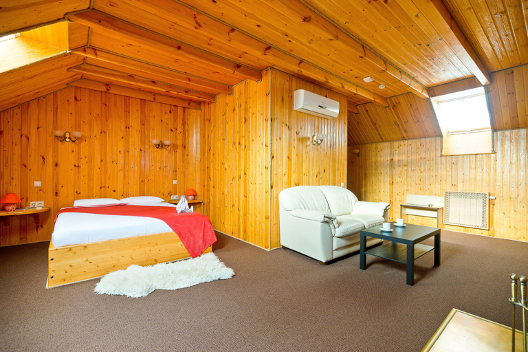 Bedroom 2, Polina Hotel, Saratovskiy rayon