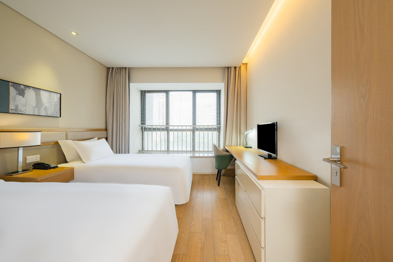 Bedroom 2, Holiday Inn & Suites SUZHOU YANGCHENG LAKE by IHG, Suzhou