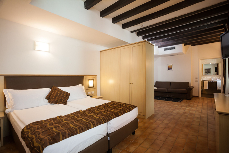 Bedroom 3, Hotel Portici Romantik & Wellness, Trento
