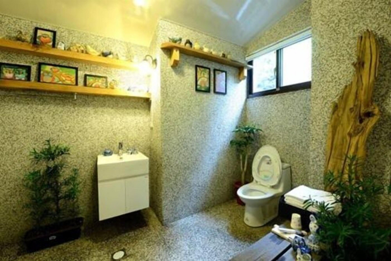 Bathroom 3, Windsor's Breeze, New Taipei City