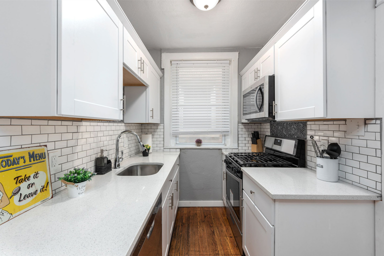 Others 5, Central Garden Getaways Corp Rentals by NamaStay, Saint Louis