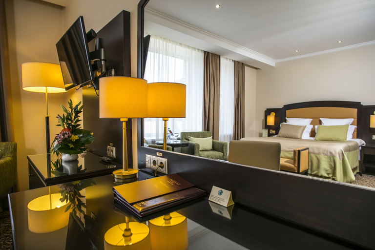 Bedroom 3, Arbat Hotel, Central