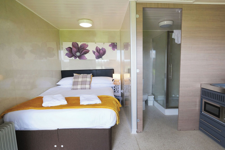 Bedroom 2, Ocean View 8 - 1 Bedroom - Llanrhidian, Swansea