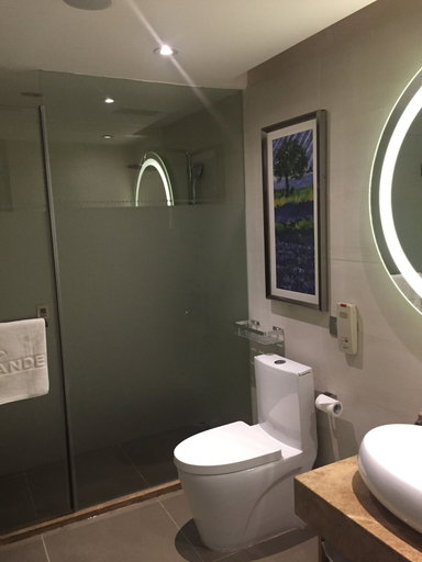 Bathroom 3, Lavade Hotel Gz Yuancun Metro Station Branch, Guangzhou