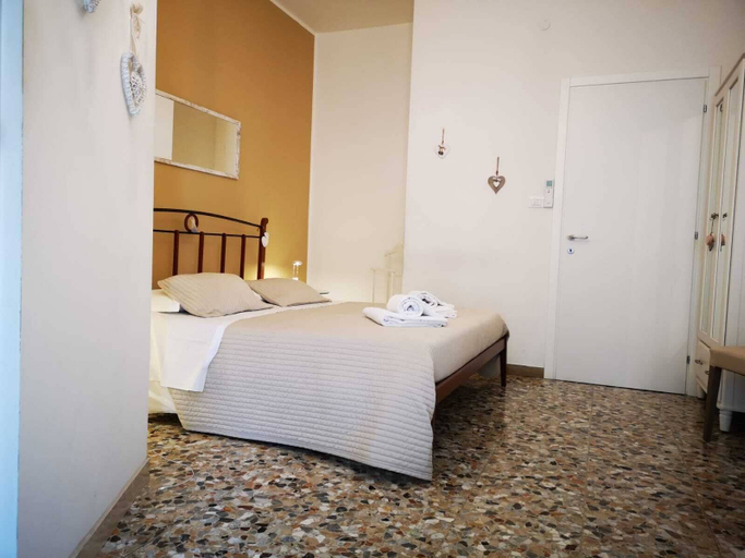 Bedroom 2, Casa Isabella, Verona