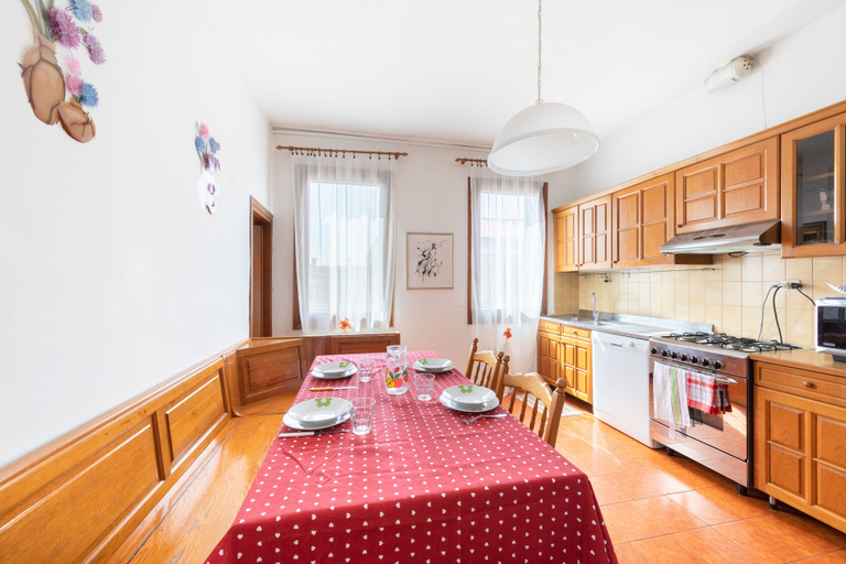 In-room dining 2, Venice Apartment near Station Santa Lucia, Venezia
