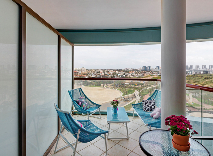 Others 5, Beach Front Stylish Hugh 2DBR