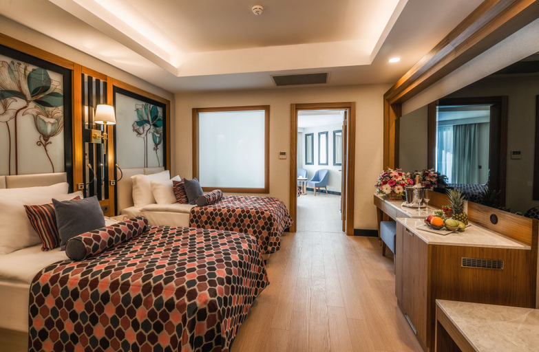Bedroom 2, Adalya Elite Lara Hotel - All Inclusive, Antalya