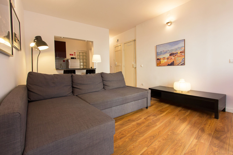 Others 5, Typical Tailor Made Flat in Central Graça, Lisbon
