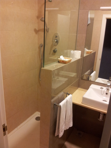 Bathroom 4, Hotel Sol Playa, Valencia