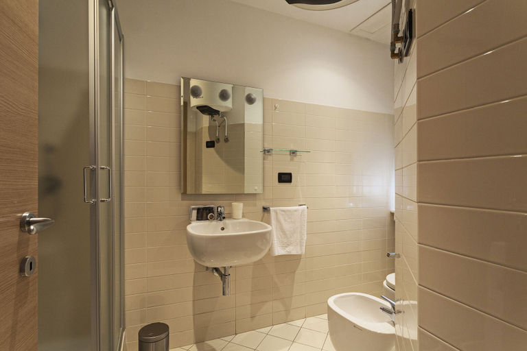 Bathroom 3, Casa Zafferano by Wonderful Italy, Genova