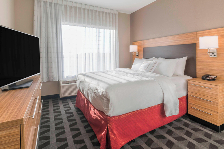 Bedroom 3, TownePlace Suites by Marriott Hays, Ellis