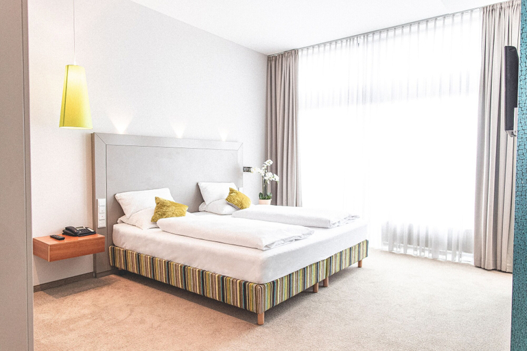 Bedroom 4, PLAZA Hotel Hanau, Main-Kinzig-Kreis