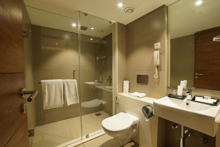 Bathroom, Cocoon Hotel, Pune