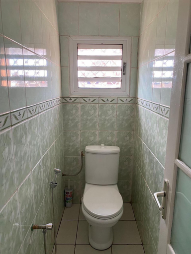 Bathroom 3, VILLA ESPOIR : Chambre D'Hôtes Durable Et Tourisme Solidaire, Analamanga