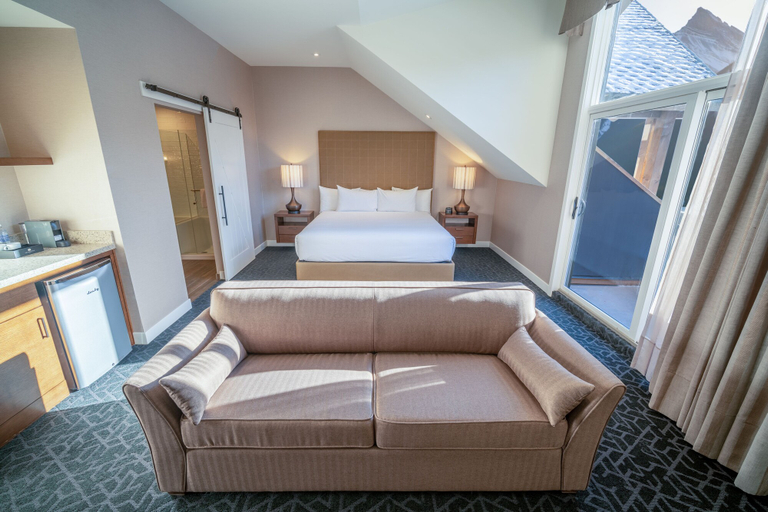 Bedroom 3, The Malcolm Hotel, Division No. 15