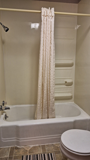 Bathroom 3, Comanche inn, Comanche