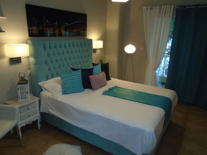 Bedroom 3, Machi Rooms, Thessaly