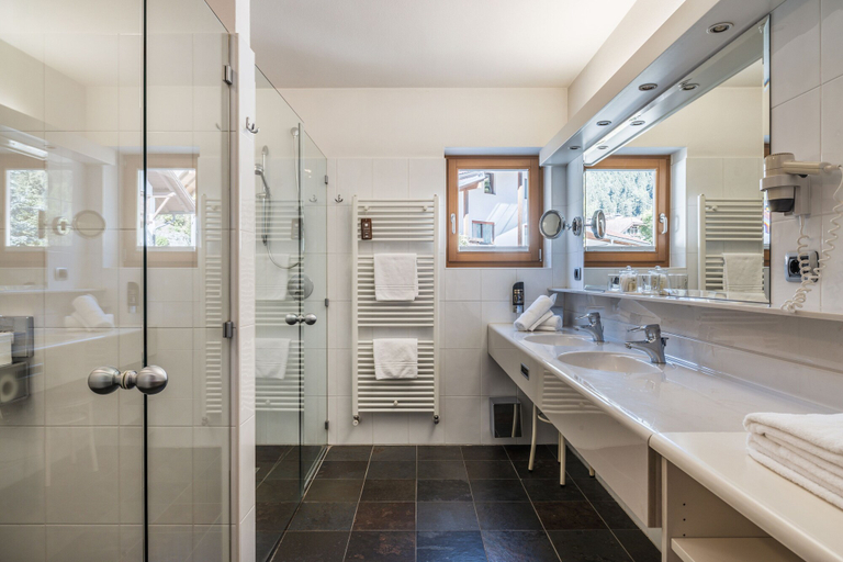 Bathroom 5, Feldmilla Design Hotel – Wellness & SPA, Bolzano