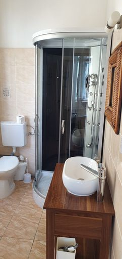 Bathroom 4, Butterfly Home Danube, Budapesti