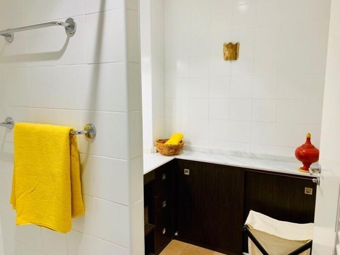 Bathroom, Jasmine Apart, Barcelona