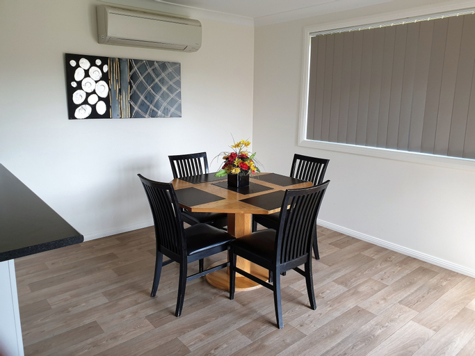 Dining Room 9