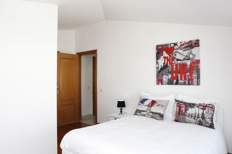 Bedroom 3, Wondrous Terrace Apartment in Cascais, Cascais