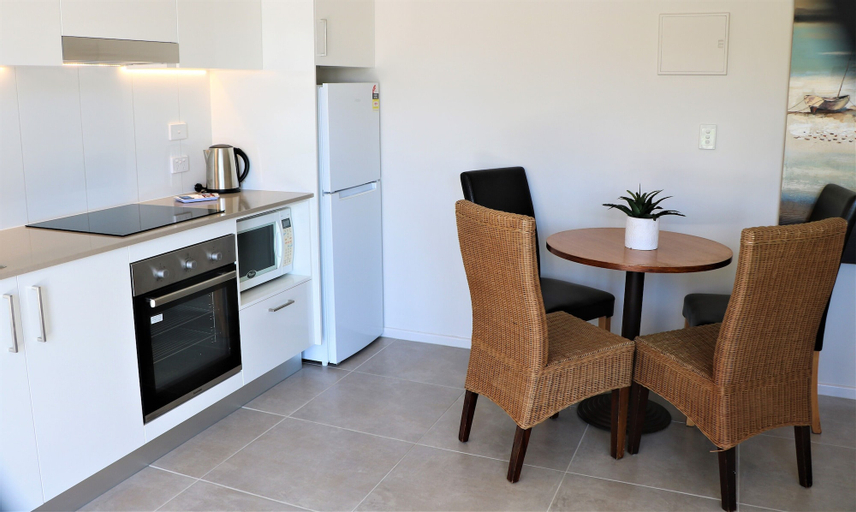 Dining Room 9
