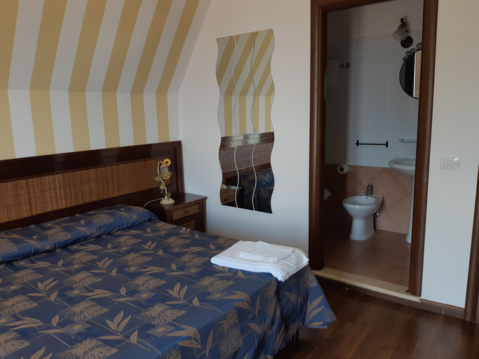 Bedroom 4, Bed and Breakfast Coral Blue, Vibo Valentia