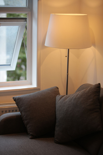 Others 3, Bright Apartment, London