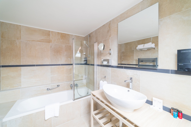 Bathroom 5, Grand Hotel Normandy by CW Hotel Collection, West-Vlaanderen