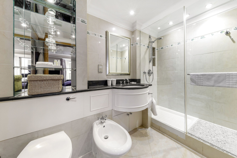 Bathroom 4