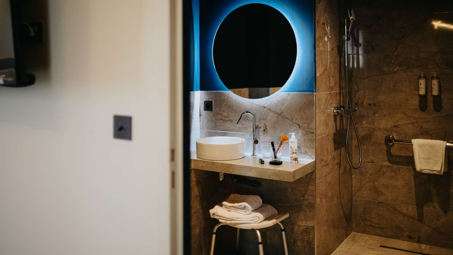 Bathroom 5, Keystone Hotel & Spa Lyon - Handwritten Collection, Rhône
