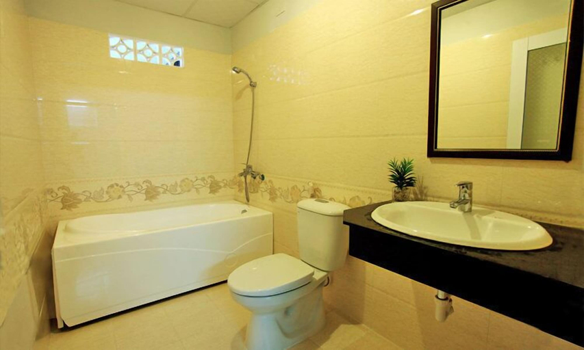 Bathroom 3, White Swan Apartment, Nha Trang