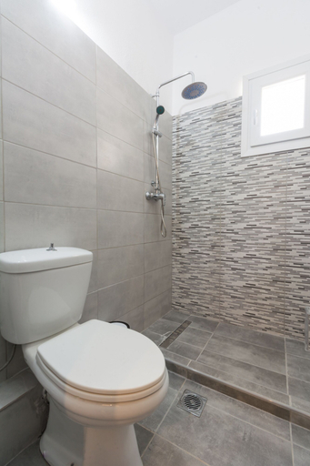 Bathroom 5, Euphoria Complex, Ionian Islands