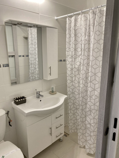 Bathroom 4, Hotel Tante Arlette, Macouba