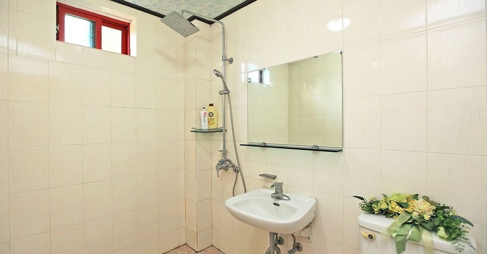 Bathroom 3, The Areumdaun Pension, Seogwipo