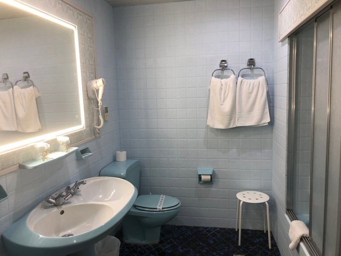 Bathroom 4, Hotel Marqués de Santillana, Cantabria