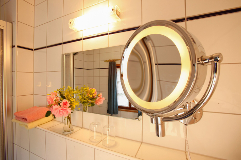 Bathroom 5, Landhaus Griessee, Traunstein