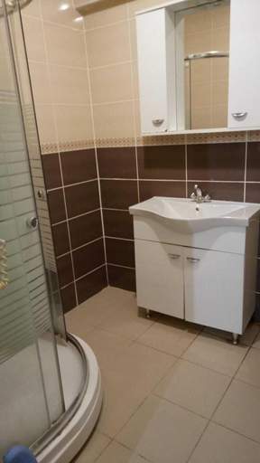 Bathroom, Idol Residence, Merkez
