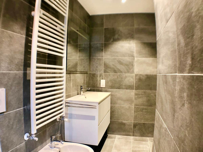 Bathroom 4, Minerva Apartments, Lugano