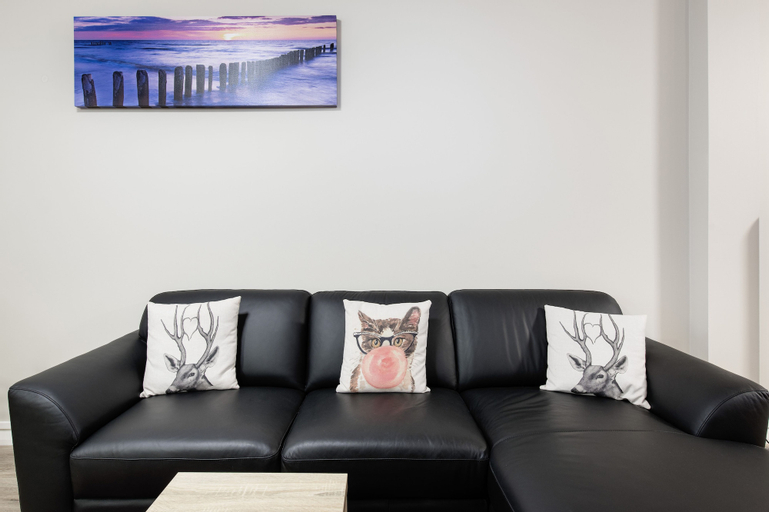 Others 4, Celina's Ocean View Studio - Adults Only, Fremantle