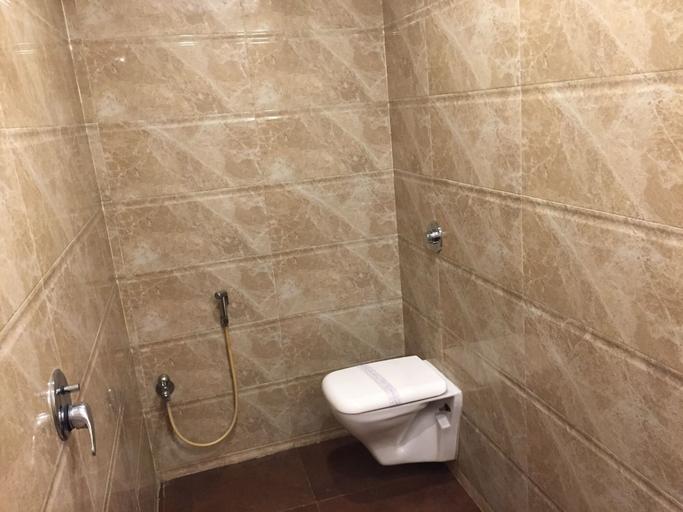 Bathroom 3, Hotel Shivkrupa, Pune