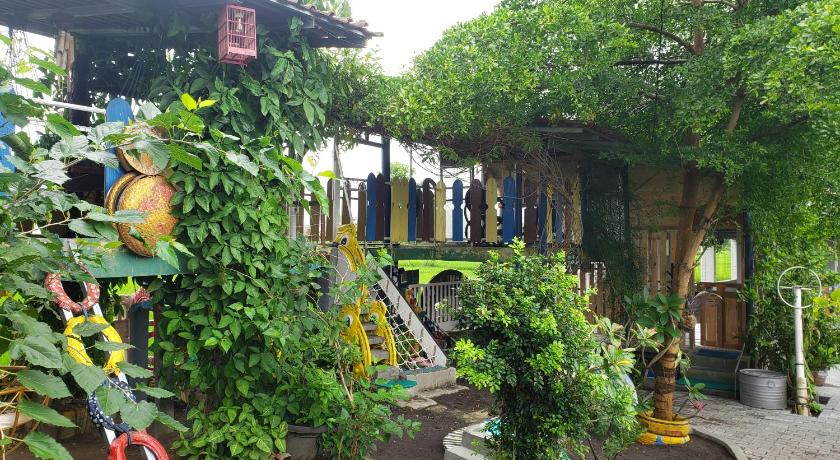 Exterior & Views 1, Pelangi Indonesia Homestay, Bantul